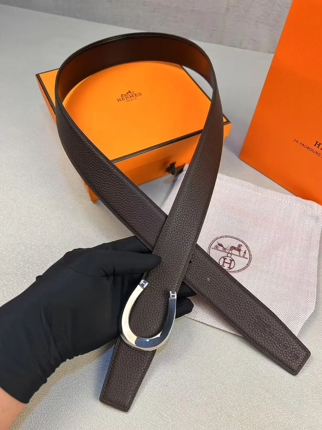 Hermès Luck Belt Buckle Reversible Leather Strap Noir in Chocolat