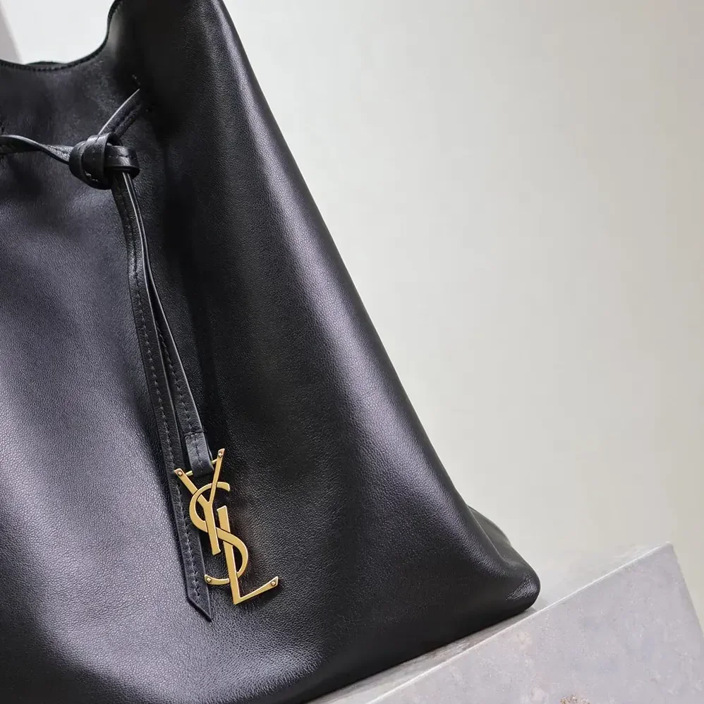 Saint Laurent YSL Paris Vii Pochon in Lambskin for Women Saint Laurent YSL Paris Vii Pochon in Lambskin for Women